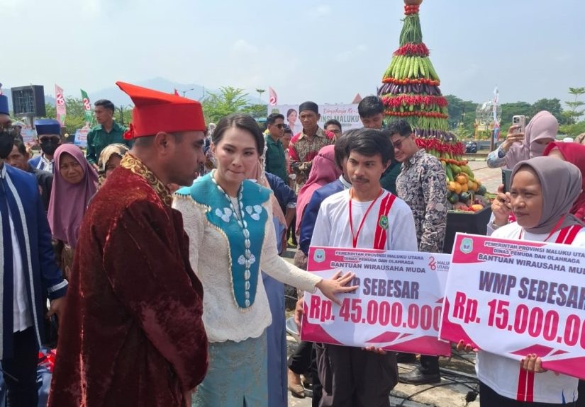 Penyerahan Bantuan Wirausaha Muda